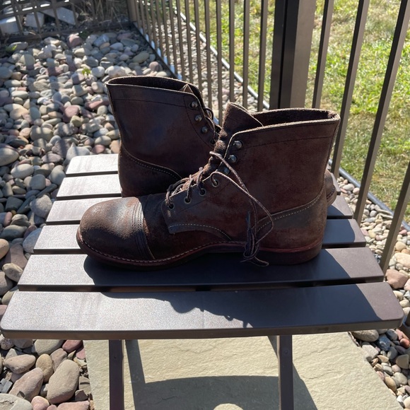 Red Wing 4590 Chocolate Muleskinner Iron Rangers - Picture 8 of 9